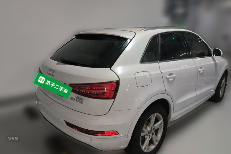 Audi Q3 2018 car image #7