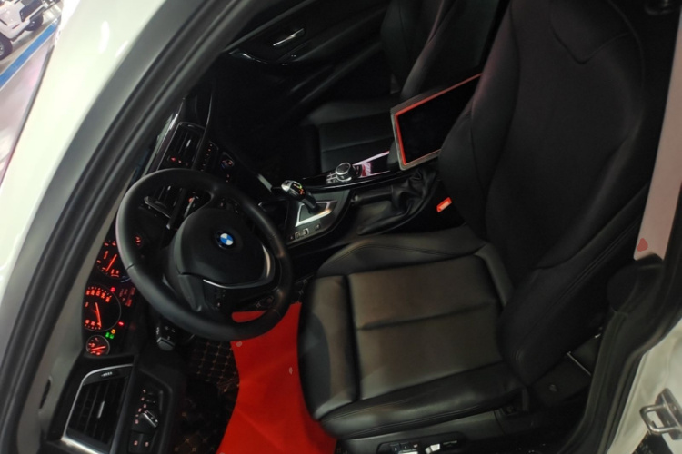 BMW 3 Series GT 2019 immagine di auto #15