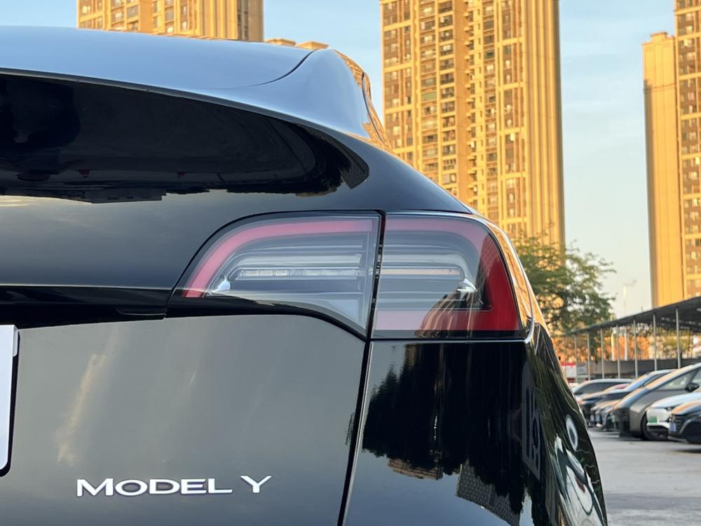 Tesla Model Y 2022 #9 Tesla Model Y 2022 car image #9