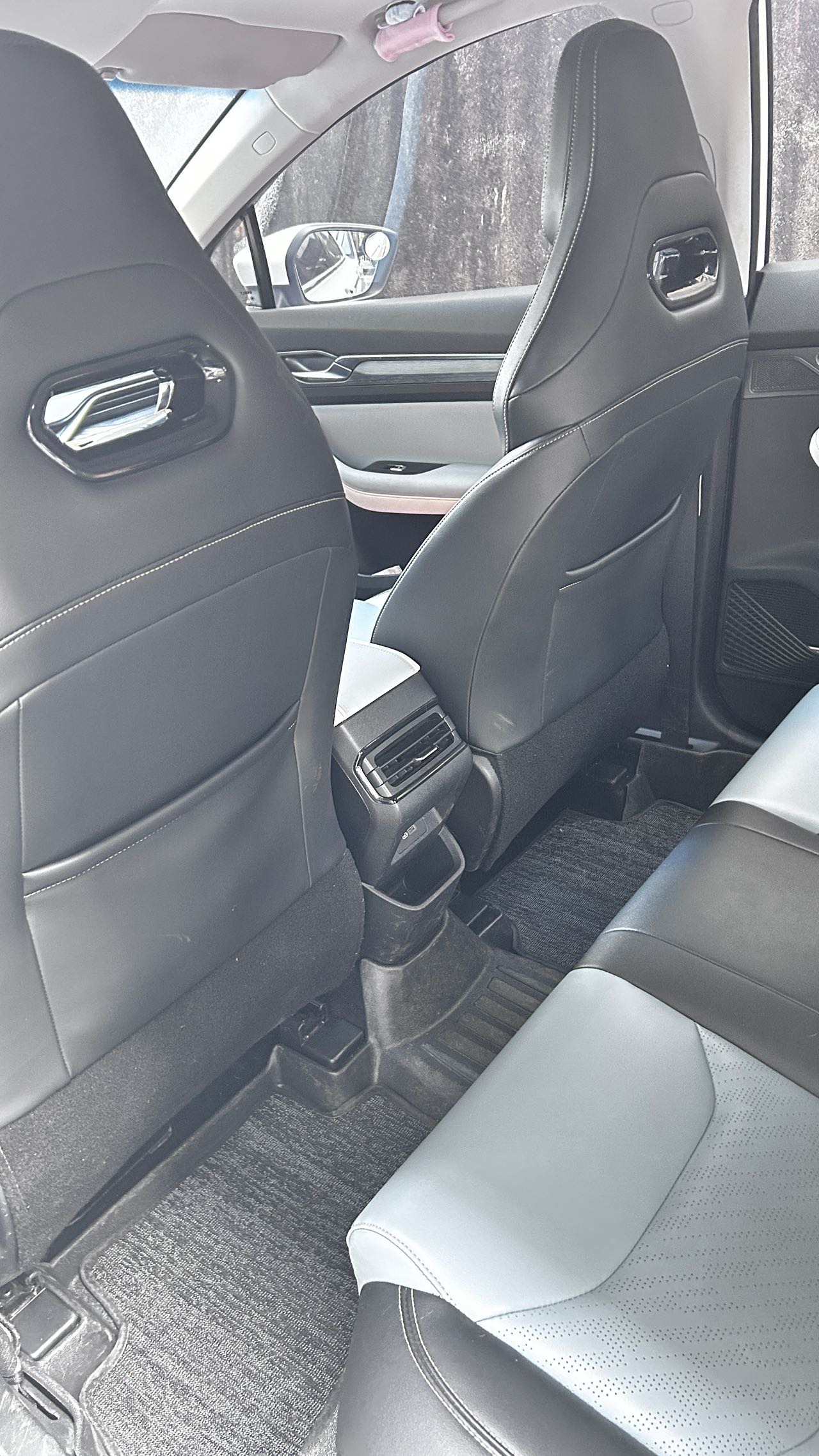 GEELY Emgrand S 2022 изображение автомобиля #4