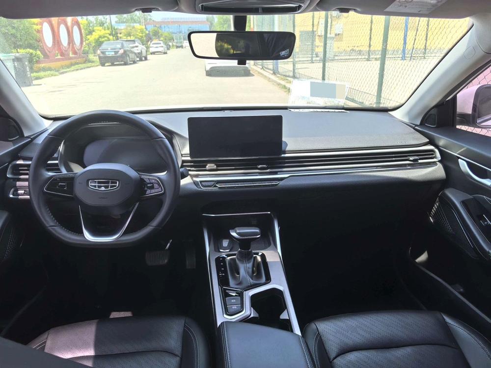 GEELY Emgrand 2021 car image #7