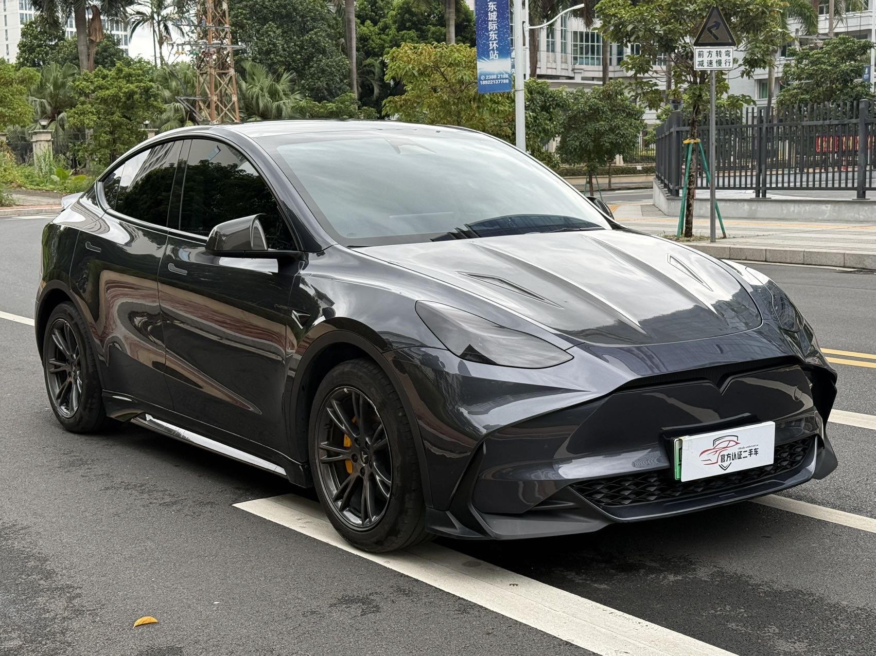 Tesla Model Y 2024 #3 Tesla Model Y 2024 car image #3