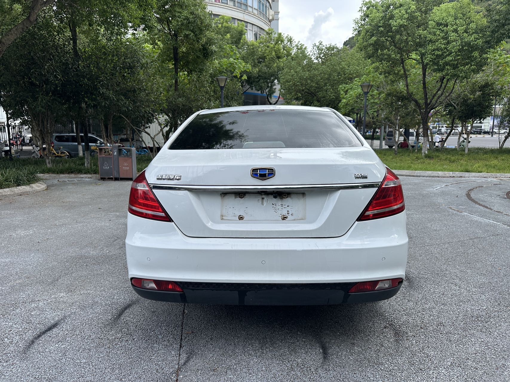 GEELY Emgrand 2015 car image #4