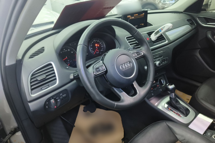 Audi Q3 2018 #10 Audi Q3 2018 car image #10