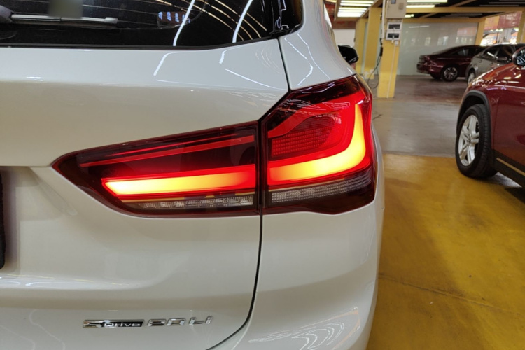 BMW X1 2020 car image #8
