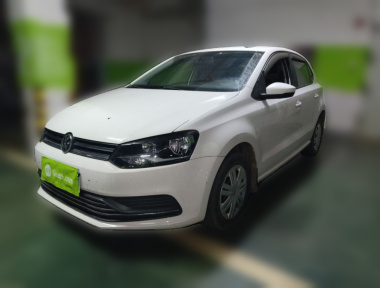 Volkswagen Polo 2015 car image 