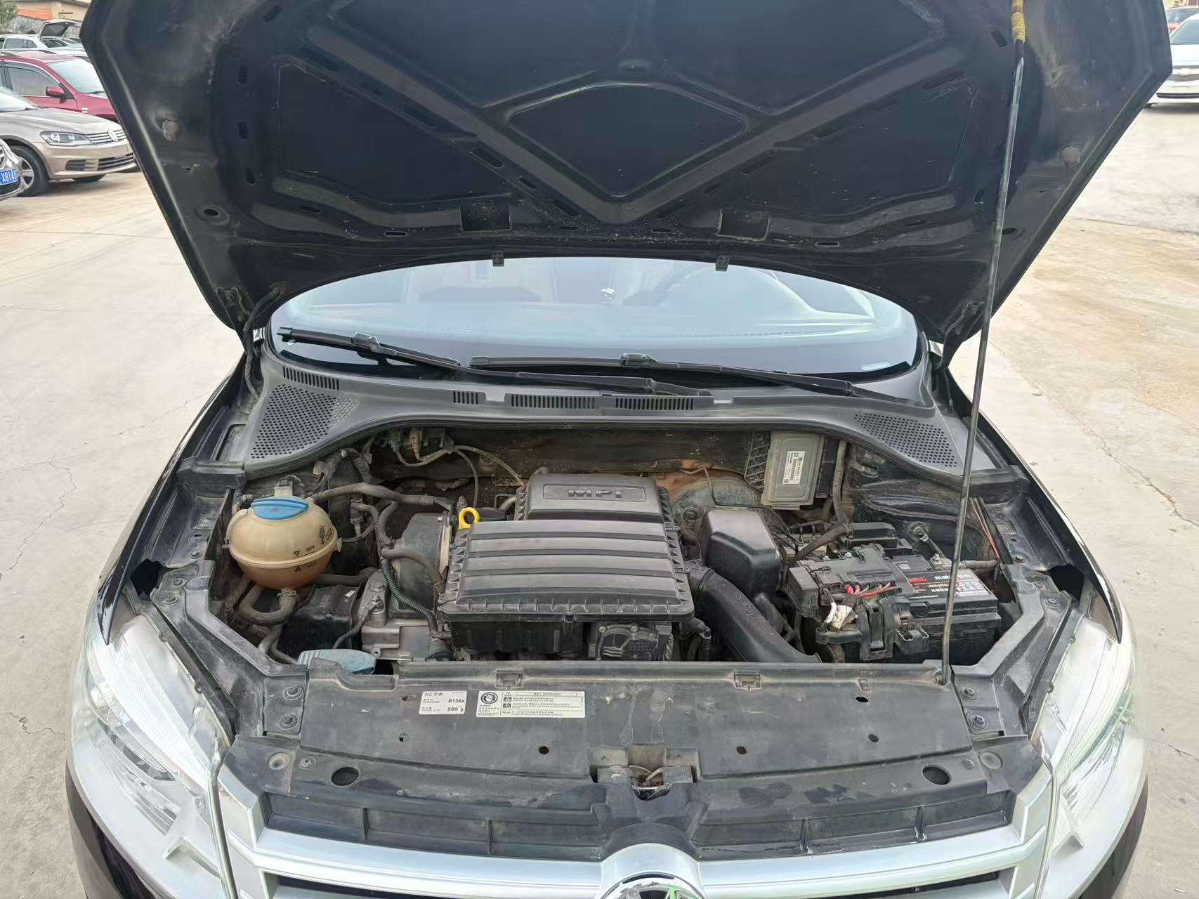 Volkswagen Santana 2015 car image #9