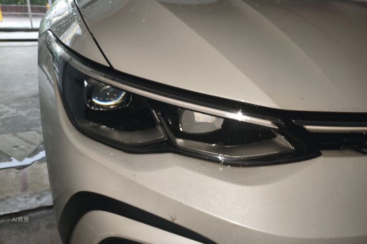 Volkswagen Golf 2023 car image #8