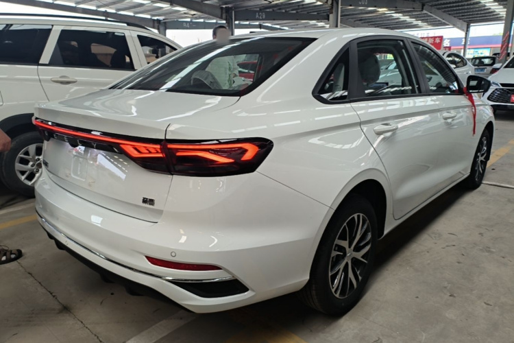 GEELY Emgrand 2026 car image #7