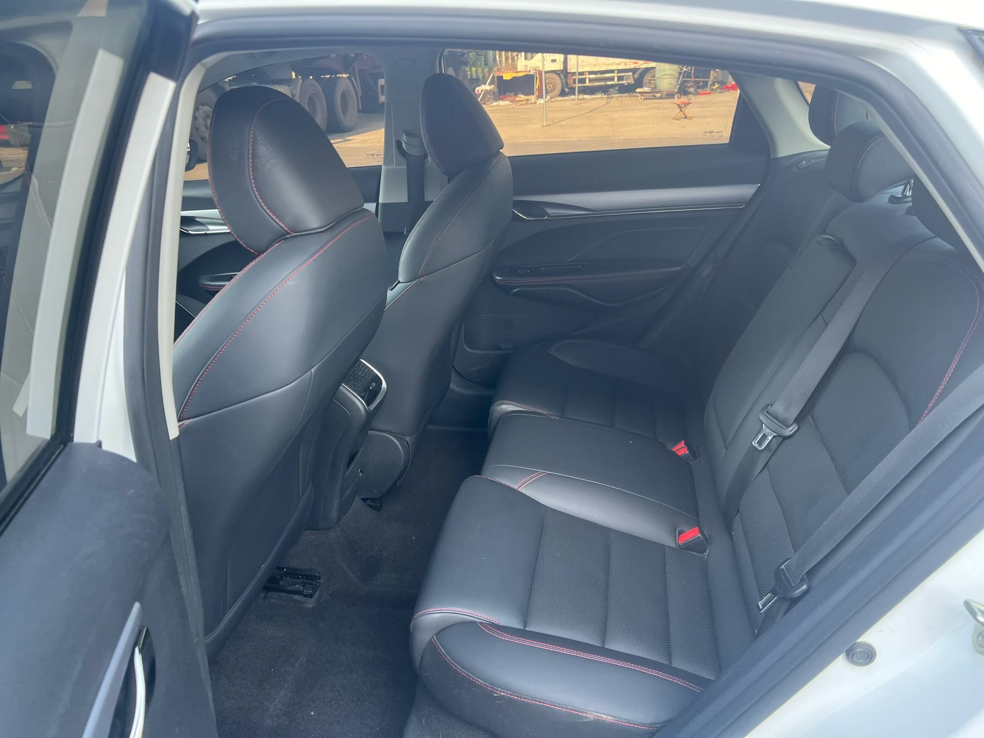 GEELY Binray 2019 image de voiture #7