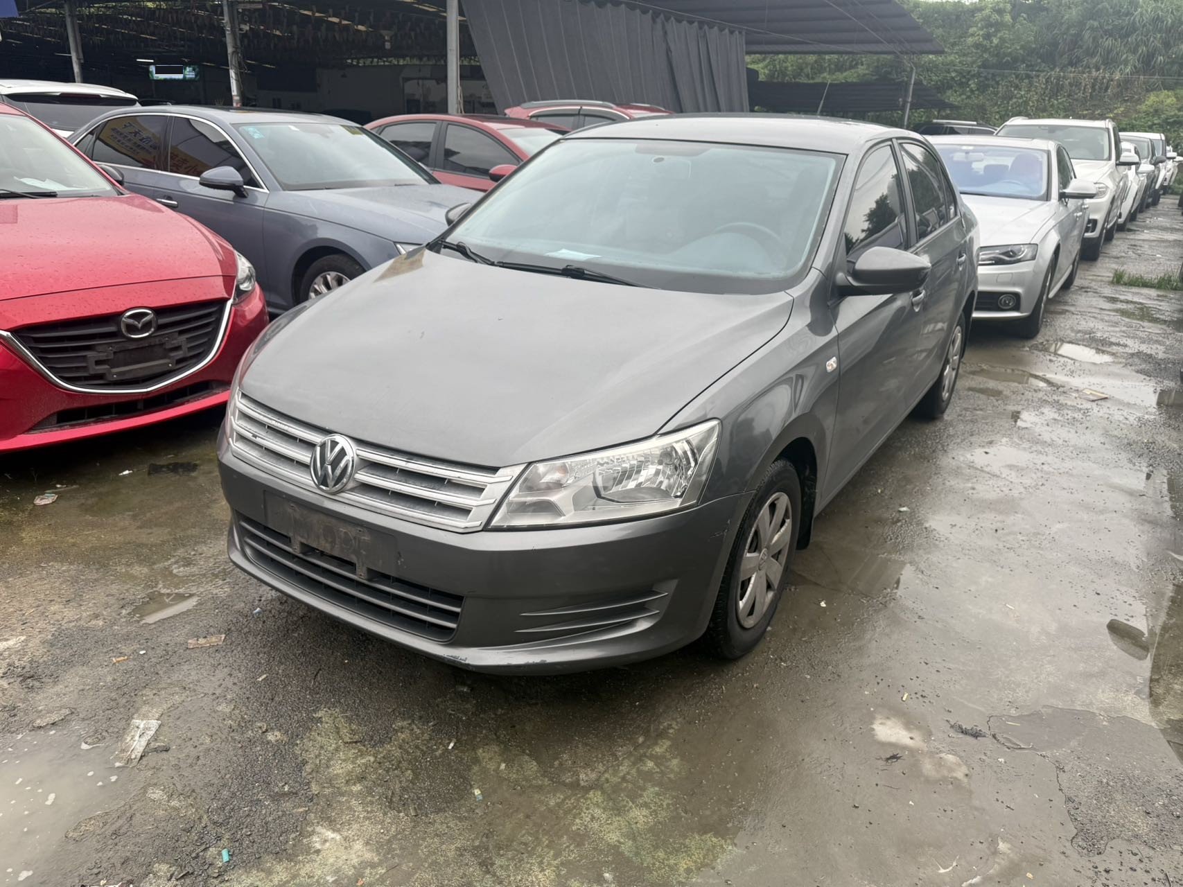 Volkswagen Santana 2013 car image 