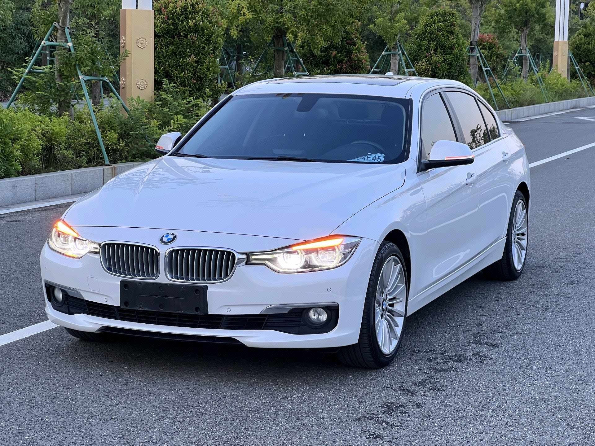 BMW 3 Series 2018 BMW 3 Series 2018 car image