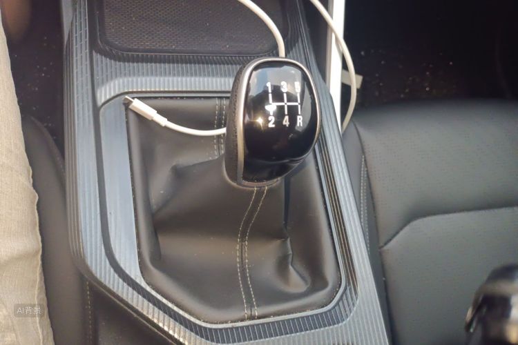 GEELY Emgrand 2022 car image #16