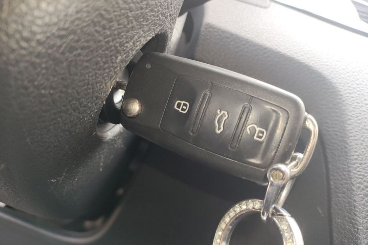 Volkswagen Santana 2019 صورة سيارة #9