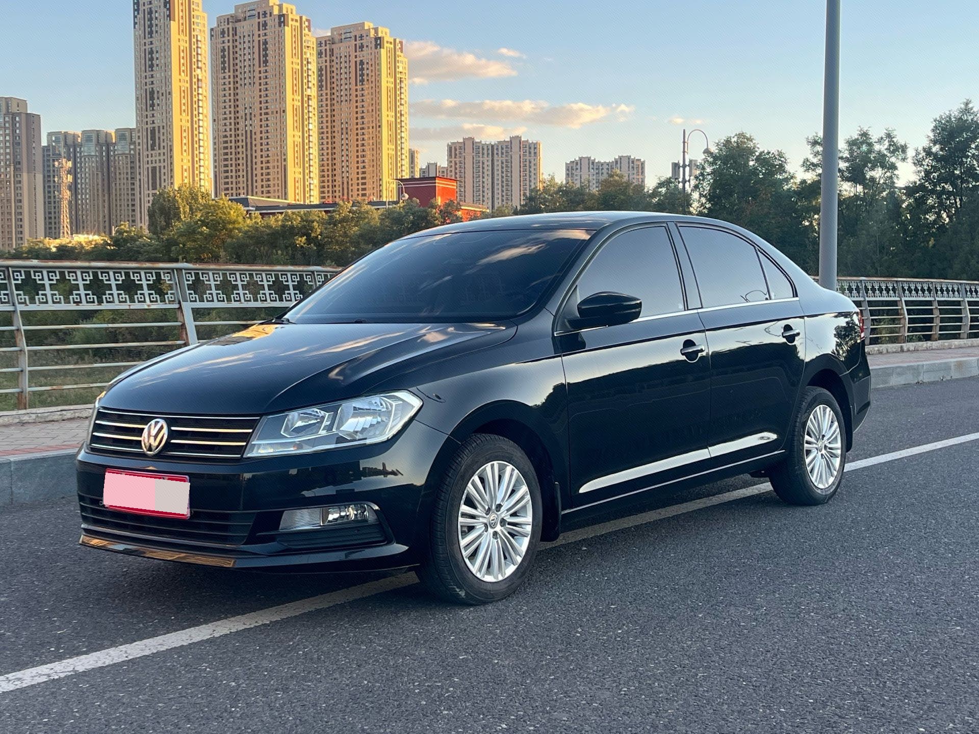 Volkswagen Santana 2020 car image 