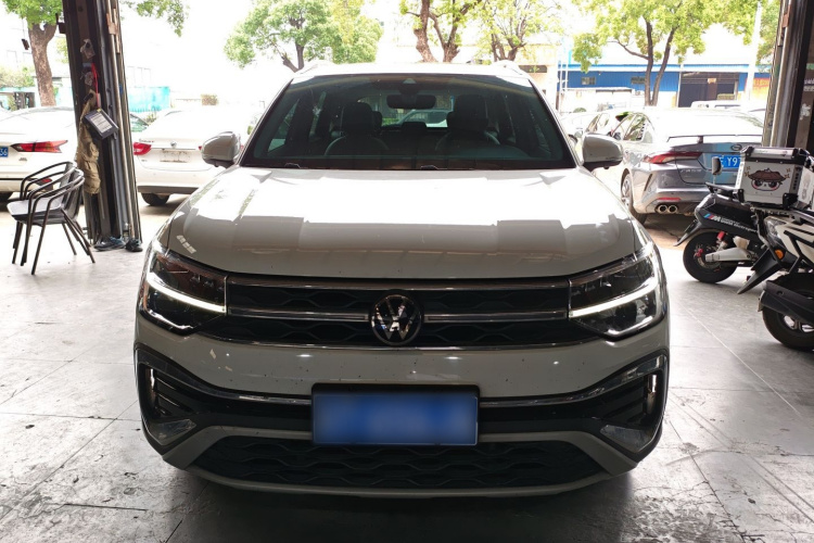 Volkswagen Tharu 2023 car image #3