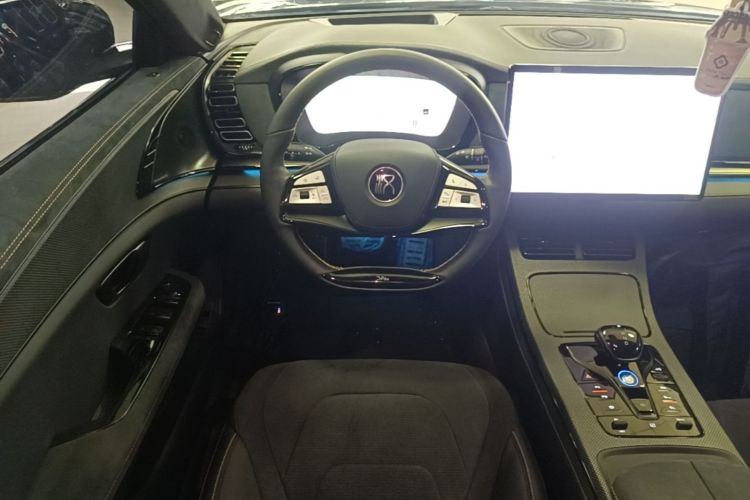 BYD Han 2024 car image #15