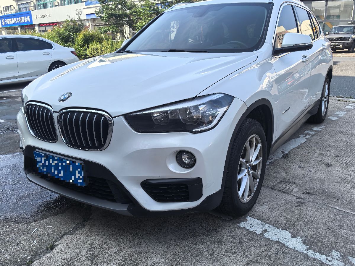 BMW X1 2018 BMW X1 2018 car image
