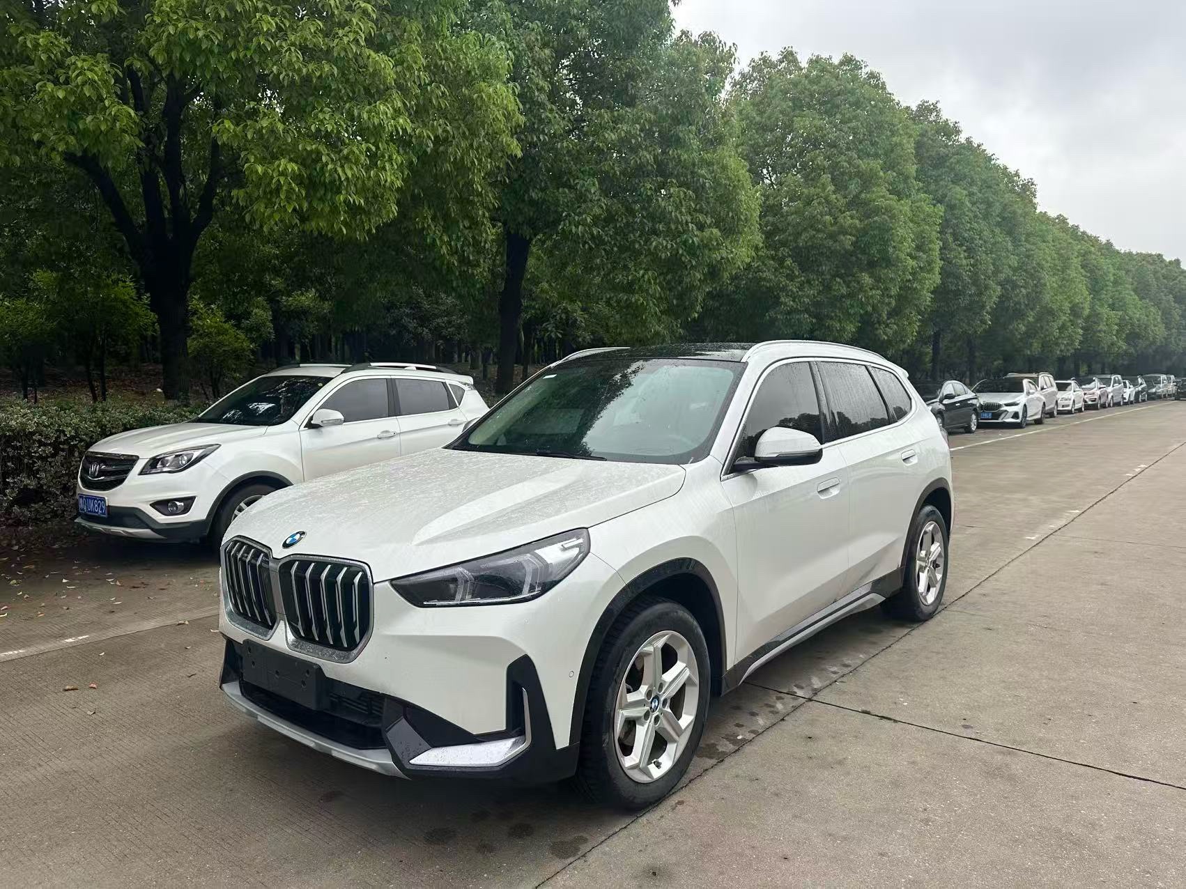 BMW X1 2023 car image 