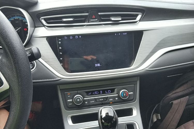 GEELY Emgrand 2022 car image #13