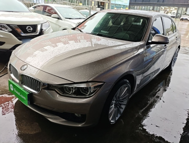 BMW 3 Series 2018 immagine di auto 
