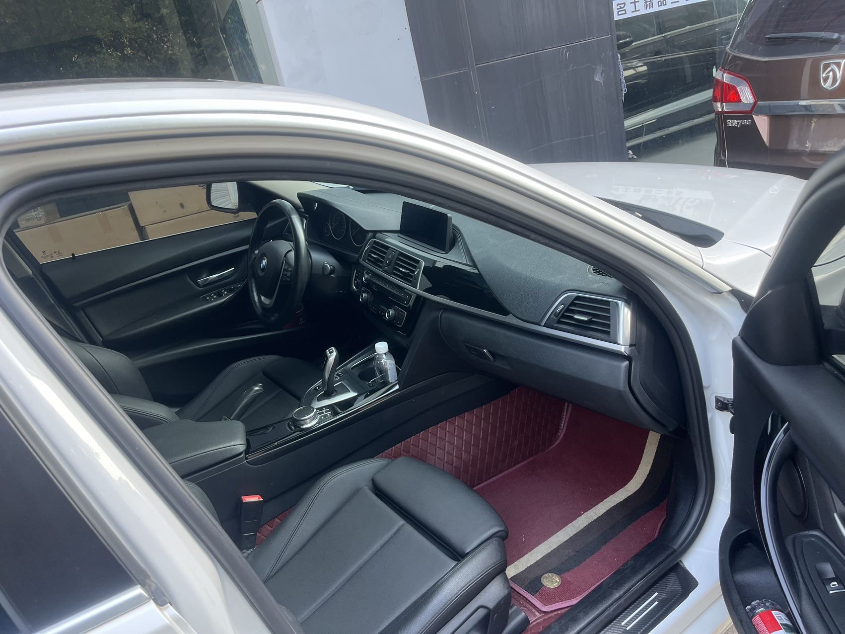 BMW 3 Series 2019 #2 BMW 3 Series 2019 car image #2