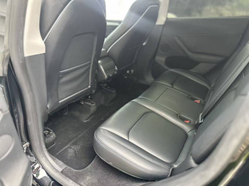 Tesla Model Y 2023 car image #5
