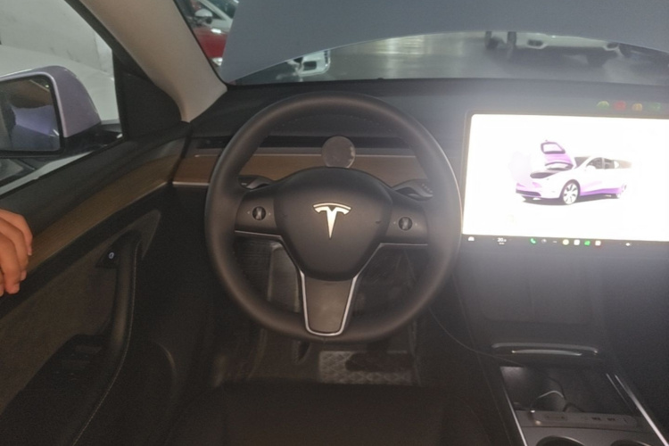 Tesla Model Y 2022 #11 Tesla Model Y 2022 car image #11