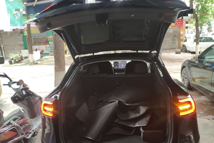 Tesla Model Y 2022 #18 Tesla Model Y 2022 car image #18