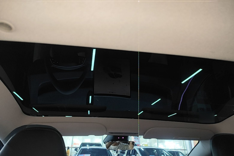 Tesla Model 3 2023 car image #18