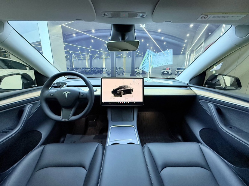 Tesla Model Y 2023 #7 Tesla Model Y 2023 car image #7