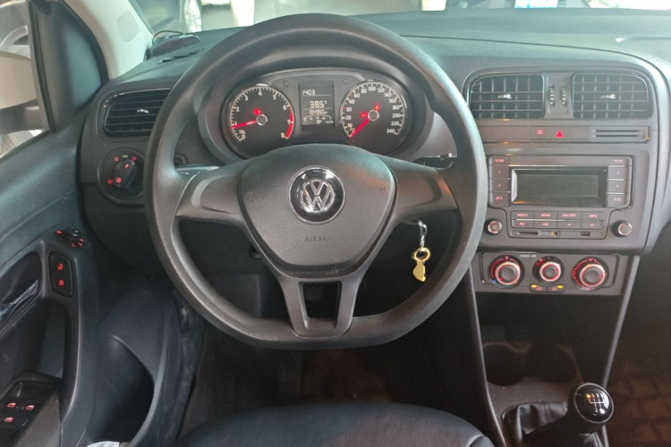 Volkswagen Polo 2017 #11 Volkswagen Polo 2017 car image #11