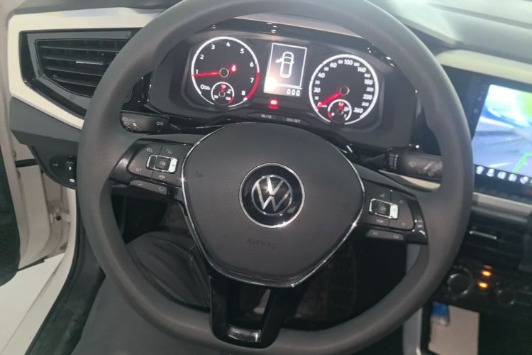 Volkswagen Polo 2022 car image #15