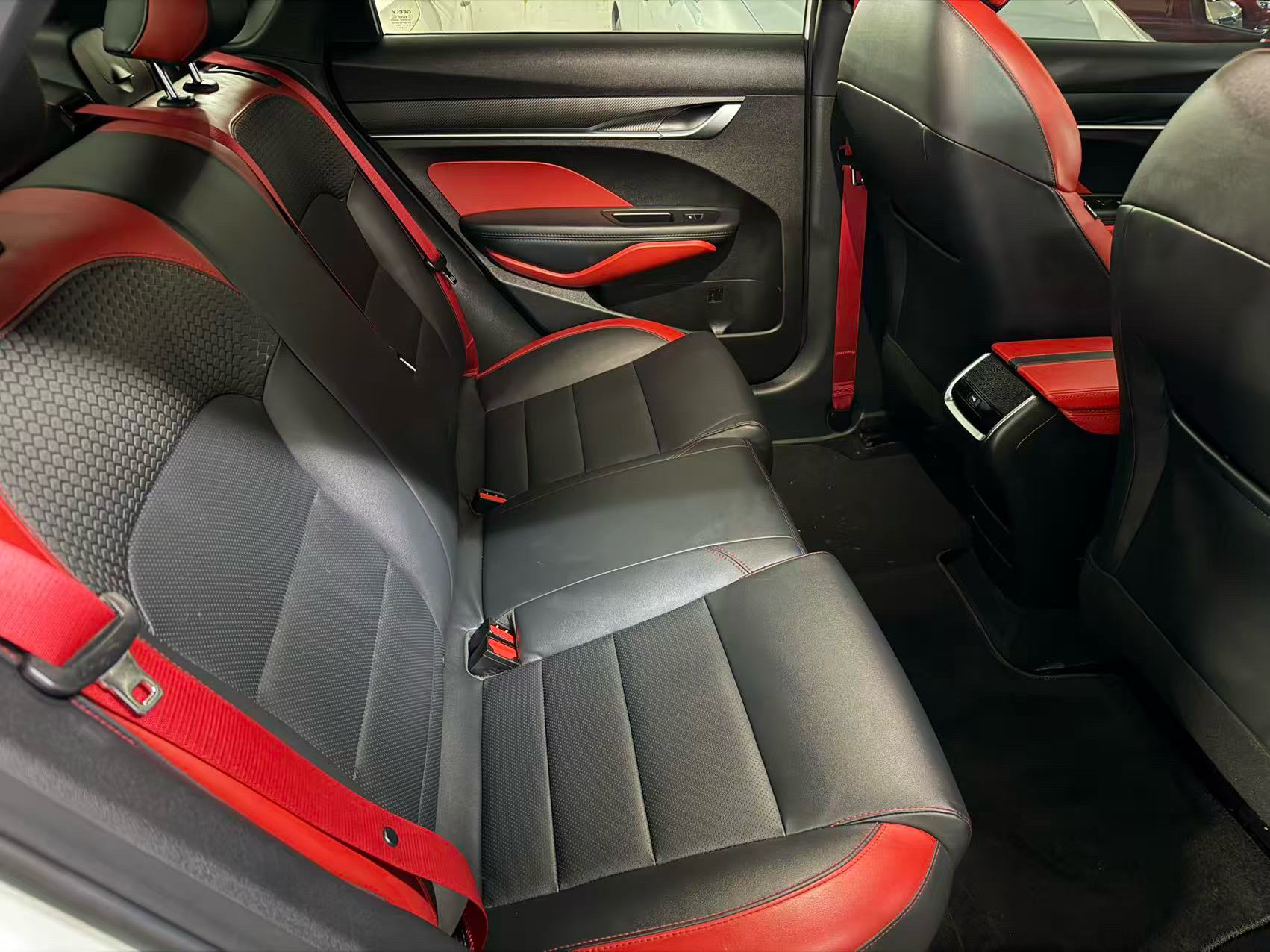 GEELY Binray 2021 car image #7