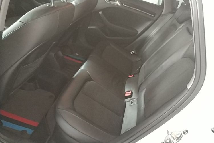 Audi A3 2019 immagine di auto #17