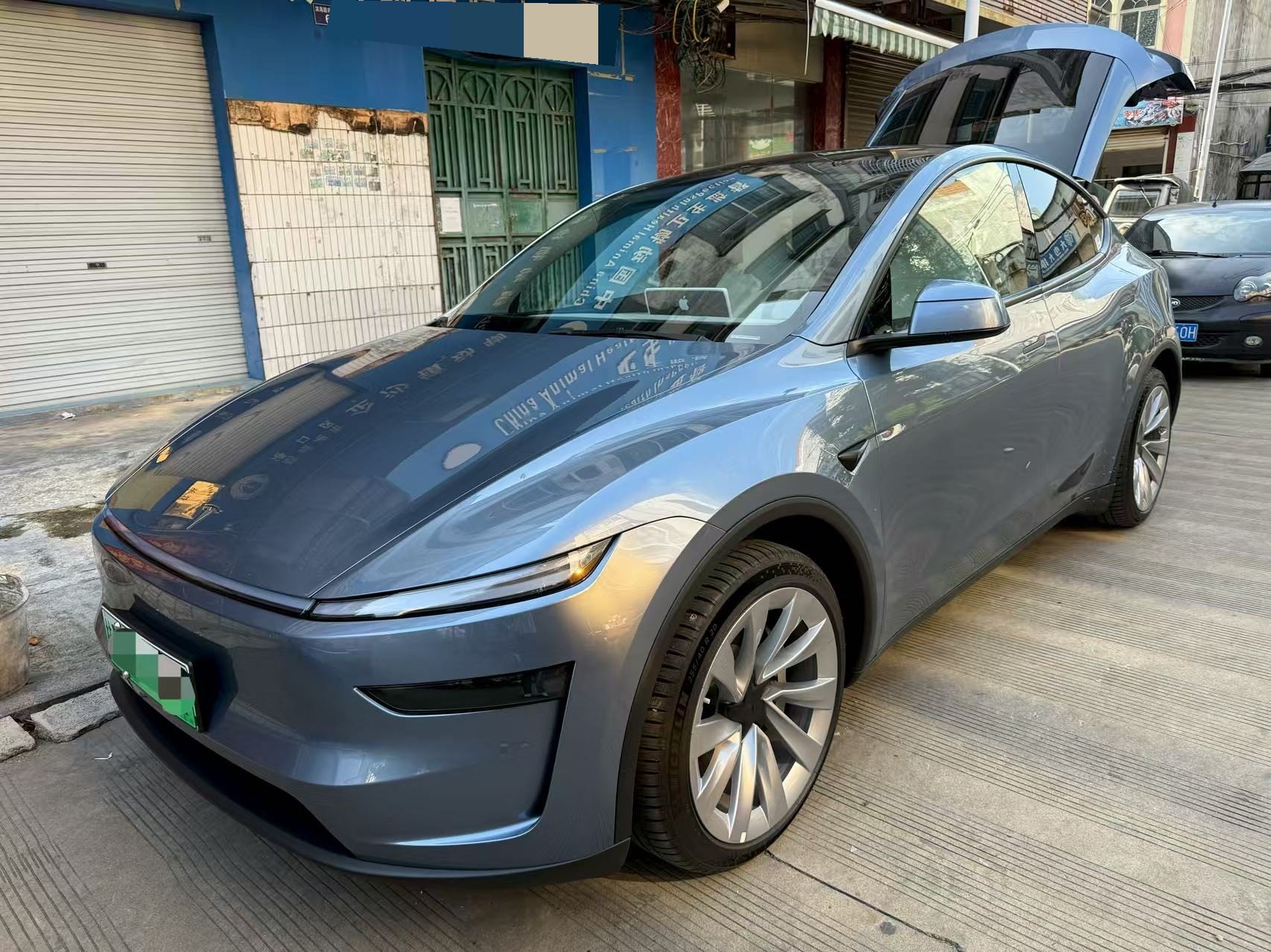 Tesla Model Y 2026 car image 