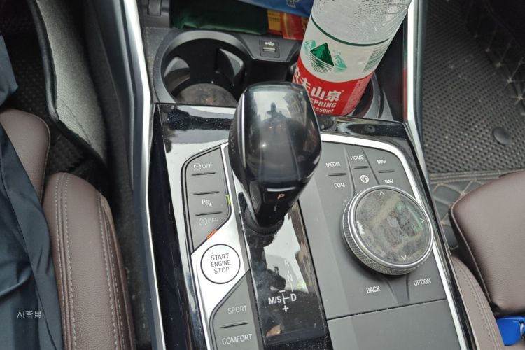 BMW 3 Series 2021 car image #16