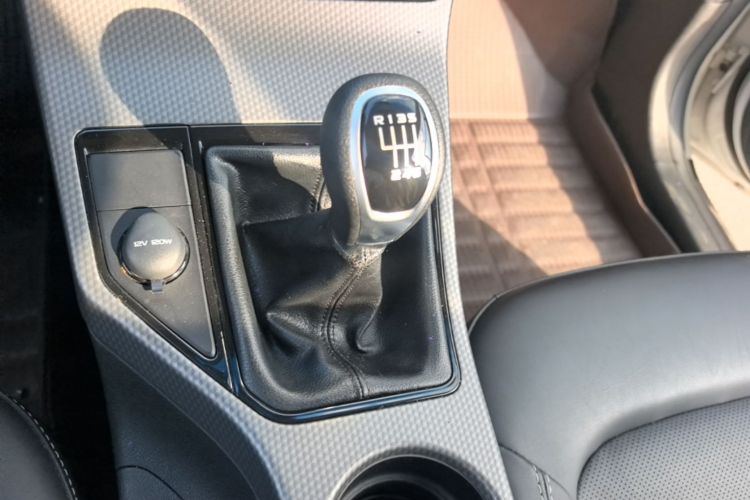 GEELY Emgrand GS 2016 car image #14