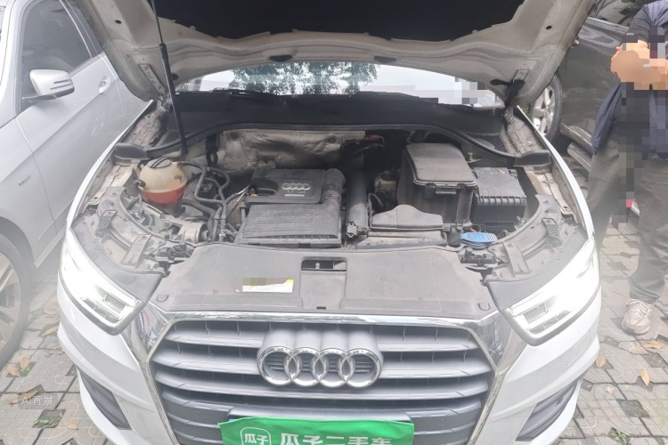 Audi Q3 2018 car image #22