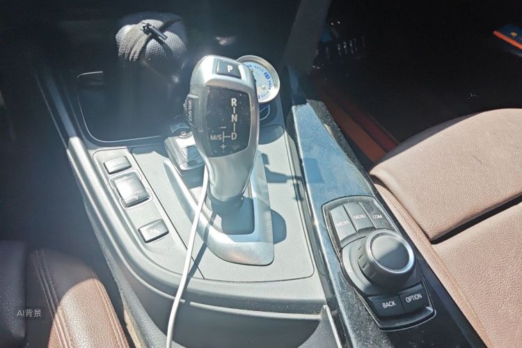 BMW 3 Series 2018 #16 BMW 3 Series 2018 car image #16
