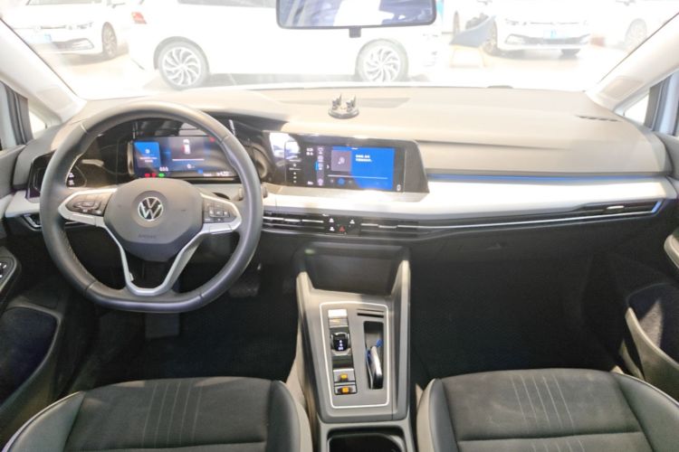 Volkswagen Golf 2024 #10 Volkswagen Golf 2024 car image #10