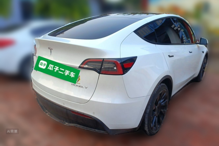 Tesla Model Y 2023 car image #7