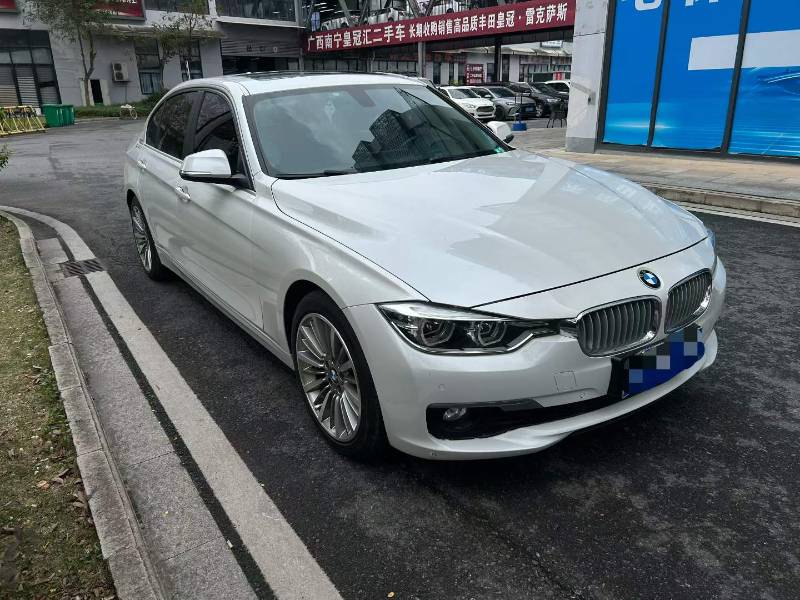 BMW 3 Series 2019 car image #3