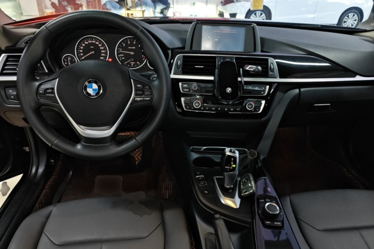 BMW 3 Series 2016 car image #11