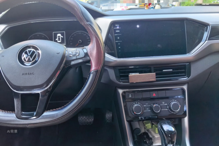 Volkswagen T-Cross 2021 صورة سيارة #11