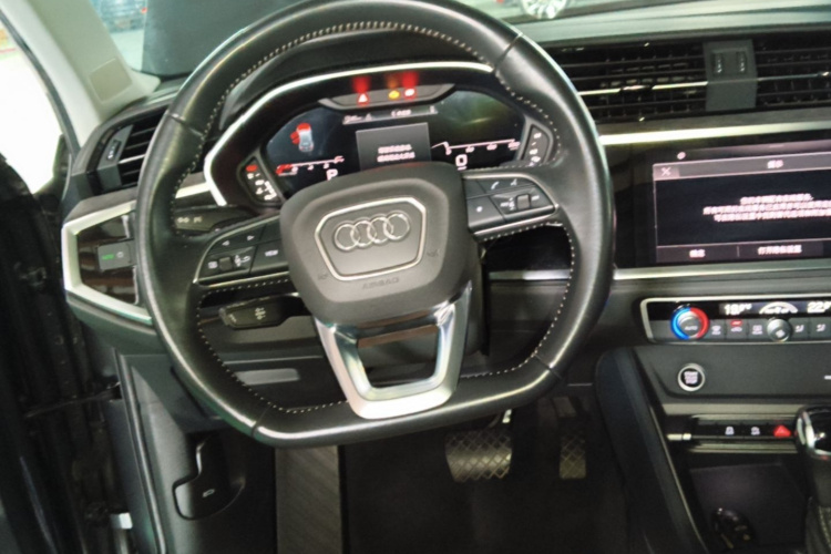 Audi Q3 2022 #11 Audi Q3 2022 car image #11