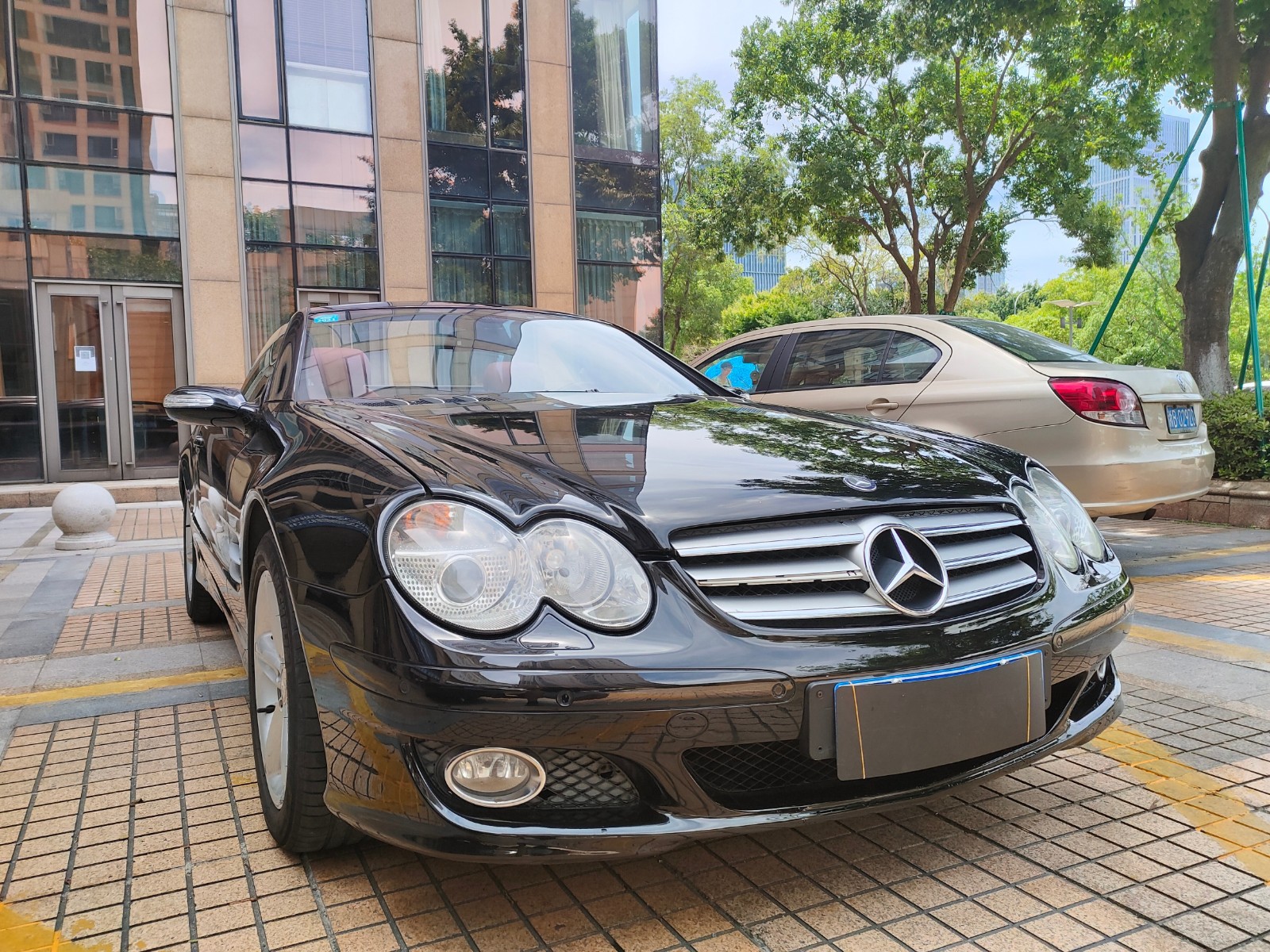 Mercedes-Benz SL Class 2008 car image 