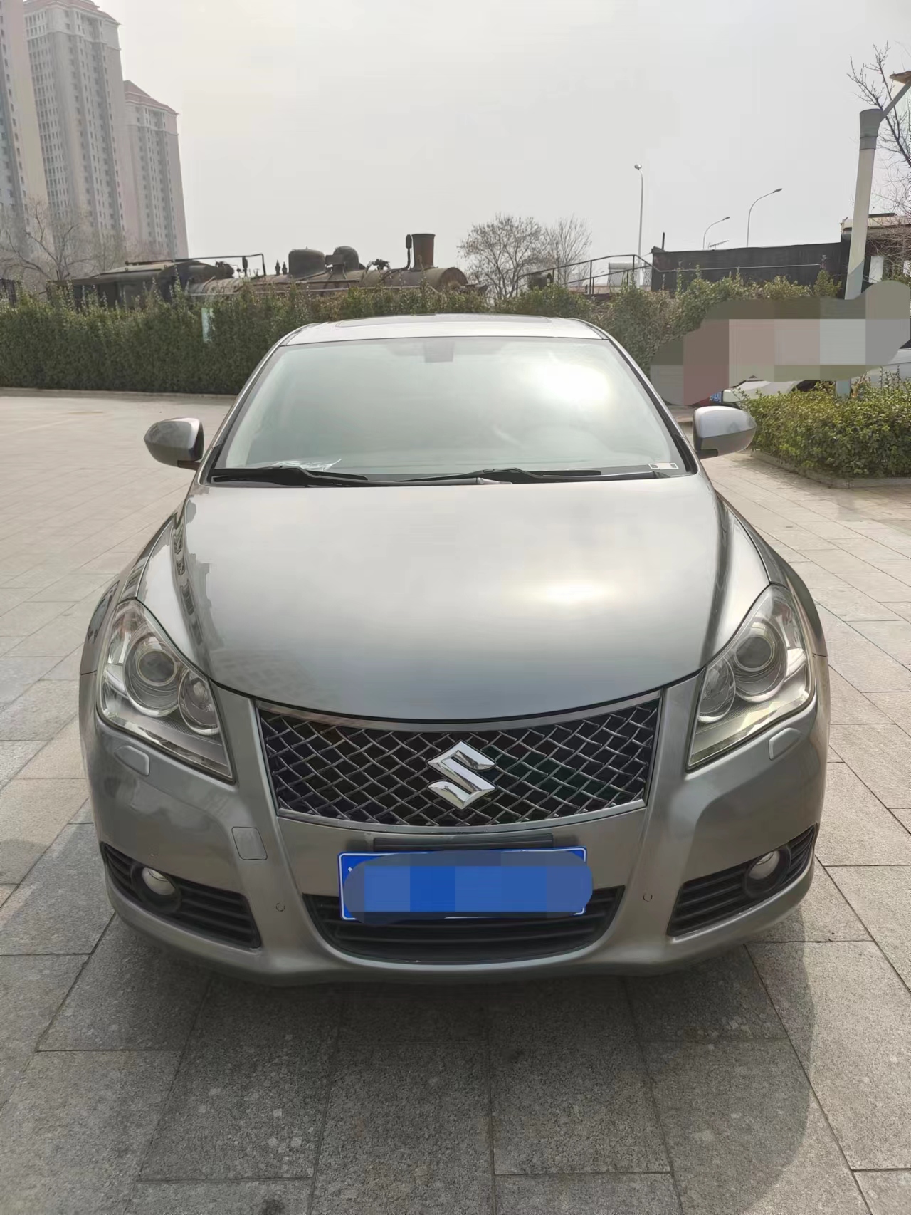 Suzuki Kizashi 2011 image de voiture 