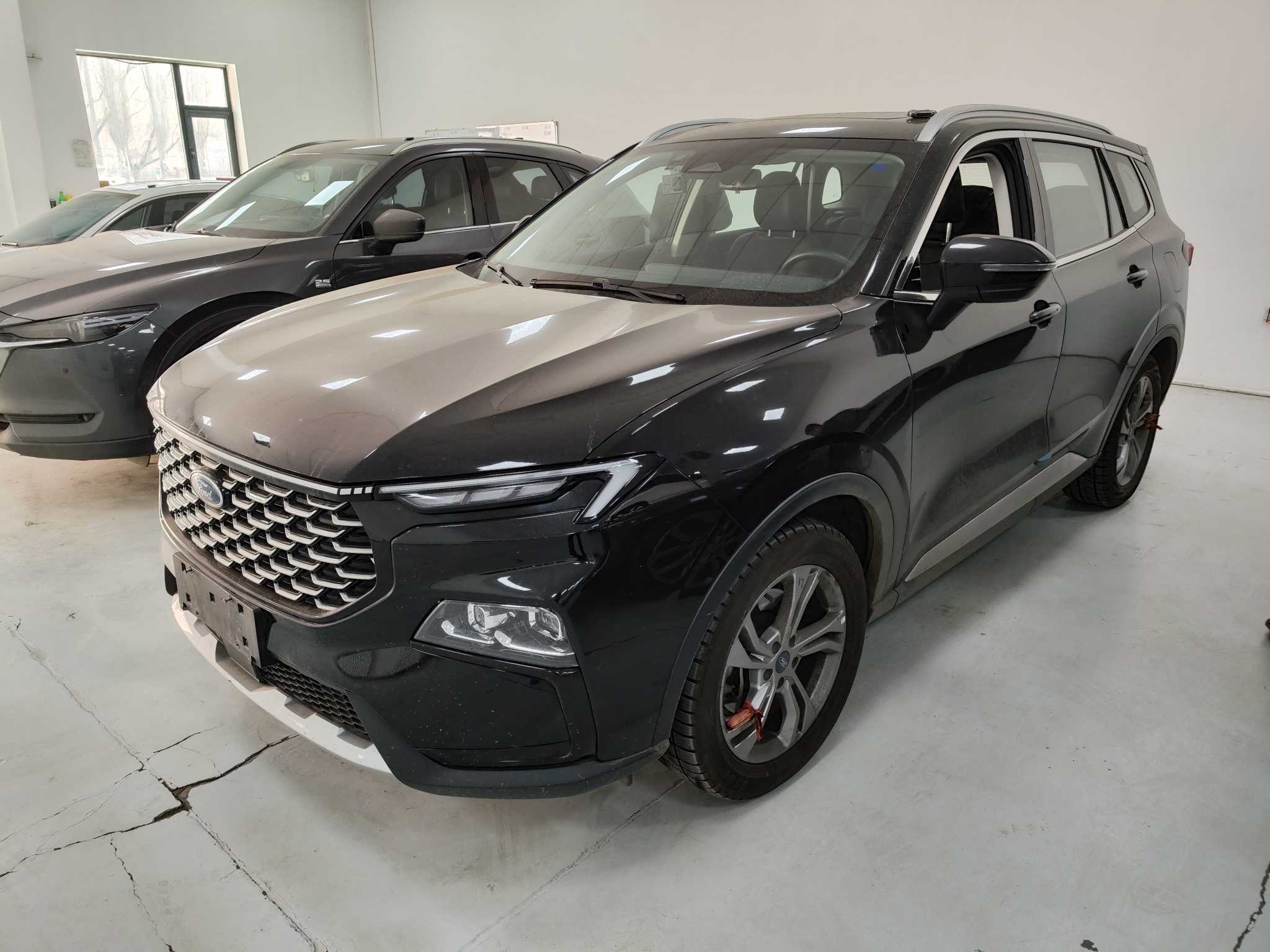 Ford Equator Sport 2022 immagine di auto 