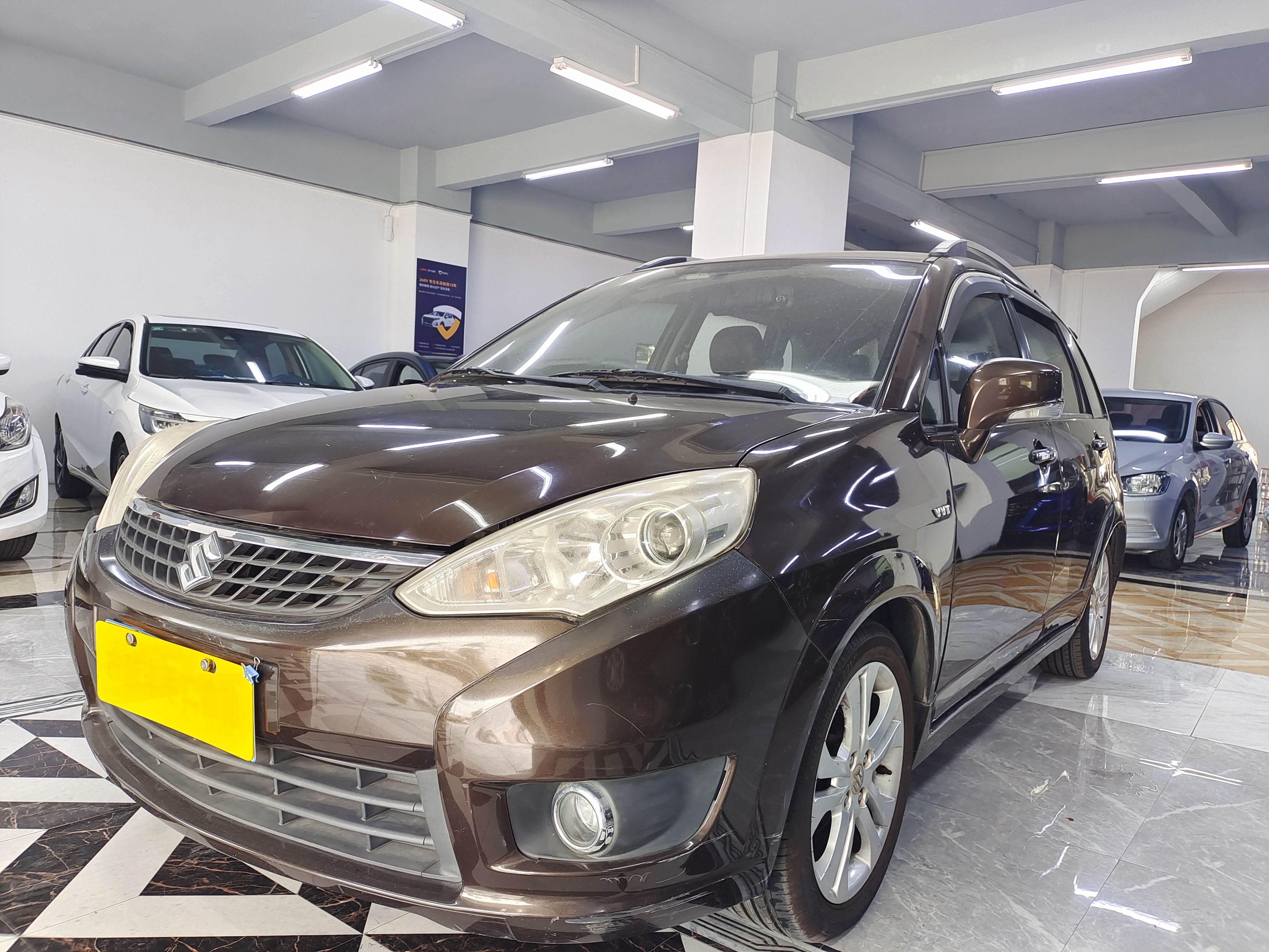 Suzuki Liana A6 2015 immagine di auto 